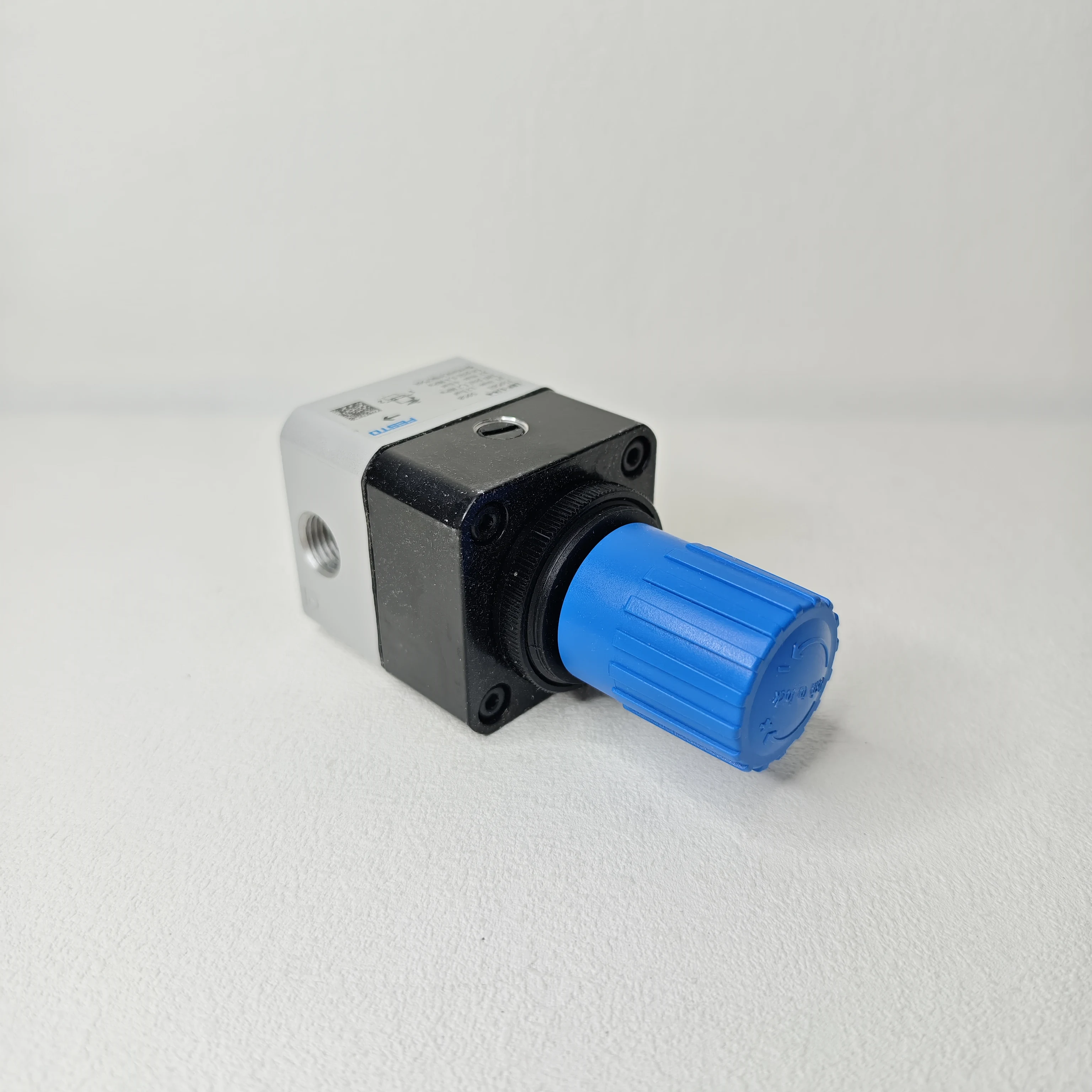 Precision pressure reducing valve LRP-1/4-4 159501 Please consult before purchase
Precision pressure reducing valve LRP-1/4-4 159501 Please consult before purchase
