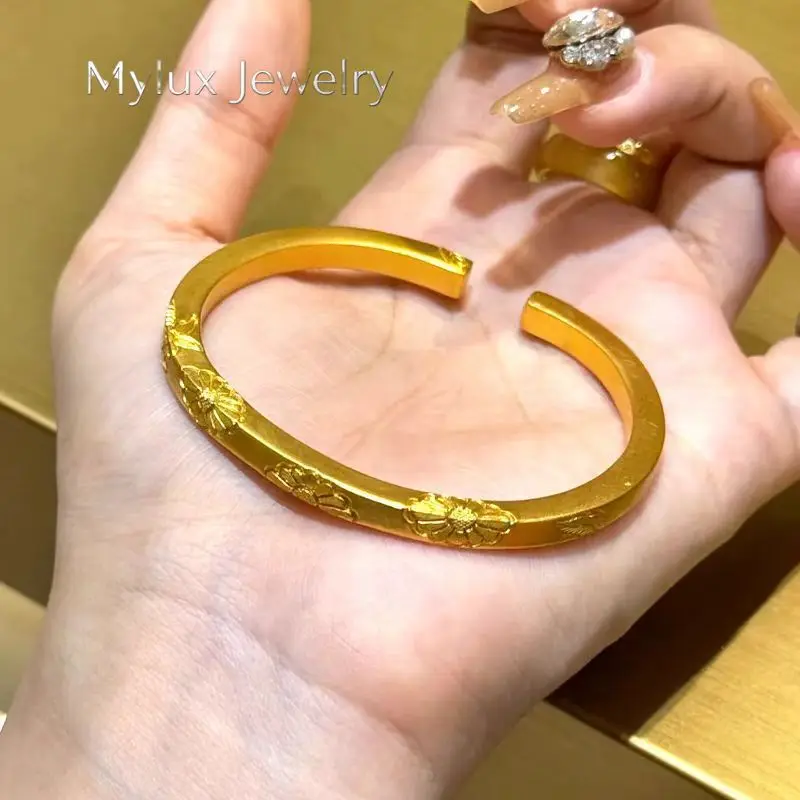 Mylux Jewelry Women's 24K Gold (AU999) Daisy Luxury Bracelet | Openwork carved daisy, micro-diamond glow with magnetic buckle
Mylux Jewelry Women's 24K Gold (AU999) Daisy Luxury Bracelet | Openwork carved daisy, micro-diamond glow with magnetic buckle