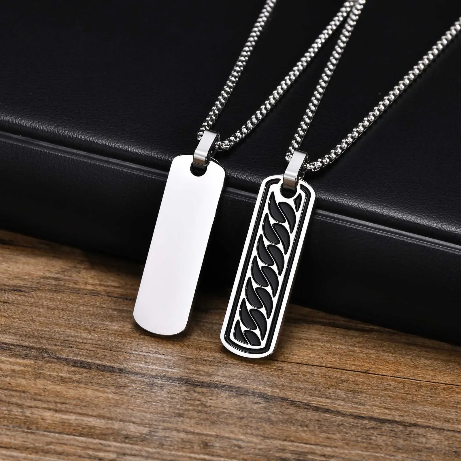 CHUANGCHENG Minimalist Style, Personalized Chain Pattern, Trendy and Versatile Stainless Steel Pendant Necklace
CHUANGCHENG Minimalist Style, Personalized Chain Pattern, Trendy and Versatile Stainless Steel Pendant Necklace