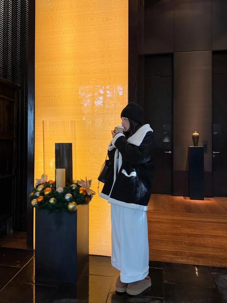 Женская кожаная куртка большого размера в стиле ретро, белая, из флиса, для беременных, верхняя одежда, приталенный крой, для повседневной носки, простой стильный пиджак
Женская кожаная куртка большого размера в стиле ретро, белая, из флиса, для беременных, верхняя одежда, приталенный крой, для повседневной носки, простой стильный пиджак