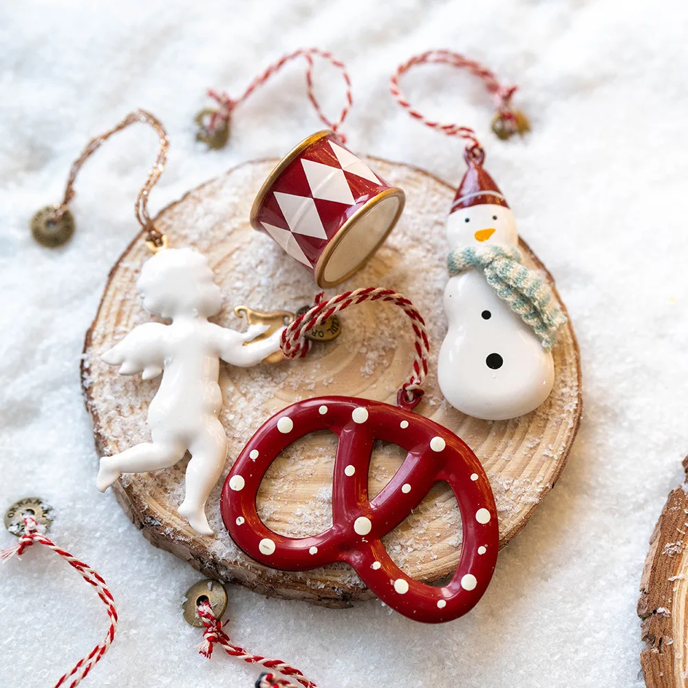 Nordic Style Mini Iron Christmas Tree Ornaments Set - Santa Angels Five-Pointed Stars Elves Bells Hanging Decorations
Nordic Style Mini Iron Christmas Tree Ornaments Set - Santa Angels Five-Pointed Stars Elves Bells Hanging Decorations