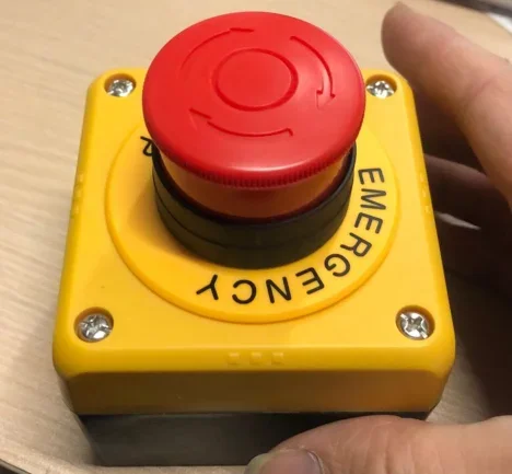 2025.4 IDEC Original And Spring BV402R HW1X-BV401R HW1X-BV411R Emergency Stop Button Switch
2025.4 IDEC Original And Spring BV402R HW1X-BV401R HW1X-BV411R Emergency Stop Button Switch