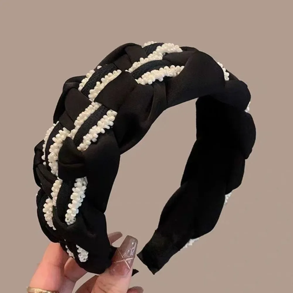 Elegant Classic Wide Side Hairband Pearl Turban Braided Headband Headwear Korean Style Face Washing Hair Hoop Woman
Elegant Classic Wide Side Hairband Pearl Turban Braided Headband Headwear Korean Style Face Washing Hair Hoop Woman