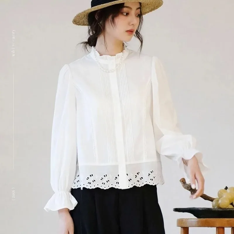 Женская французская романтическая блузка с рюшами, воротником-стойкой, кружевной отделкой и расклешенными рукавами, винтажная хлопковая рубашка
Женская французская романтическая блузка с рюшами, воротником-стойкой, кружевной отделкой и расклешенными рукавами, винтажная хлопковая рубашка