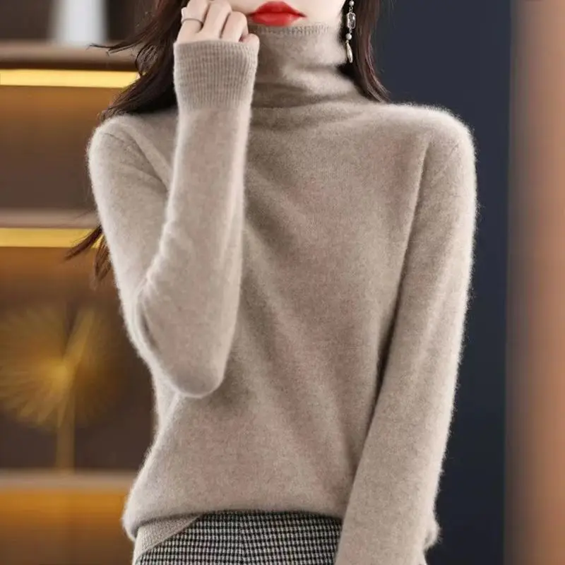 2024 Autumn/Winter New Loose Turtleneck Knitted Tops Soft Solid Color Sweater Elegant Office Lady Knitted Base Sweater 31111
2024 Autumn/Winter New Loose Turtleneck Knitted Tops Soft Solid Color Sweater Elegant Office Lady Knitted Base Sweater 31111
