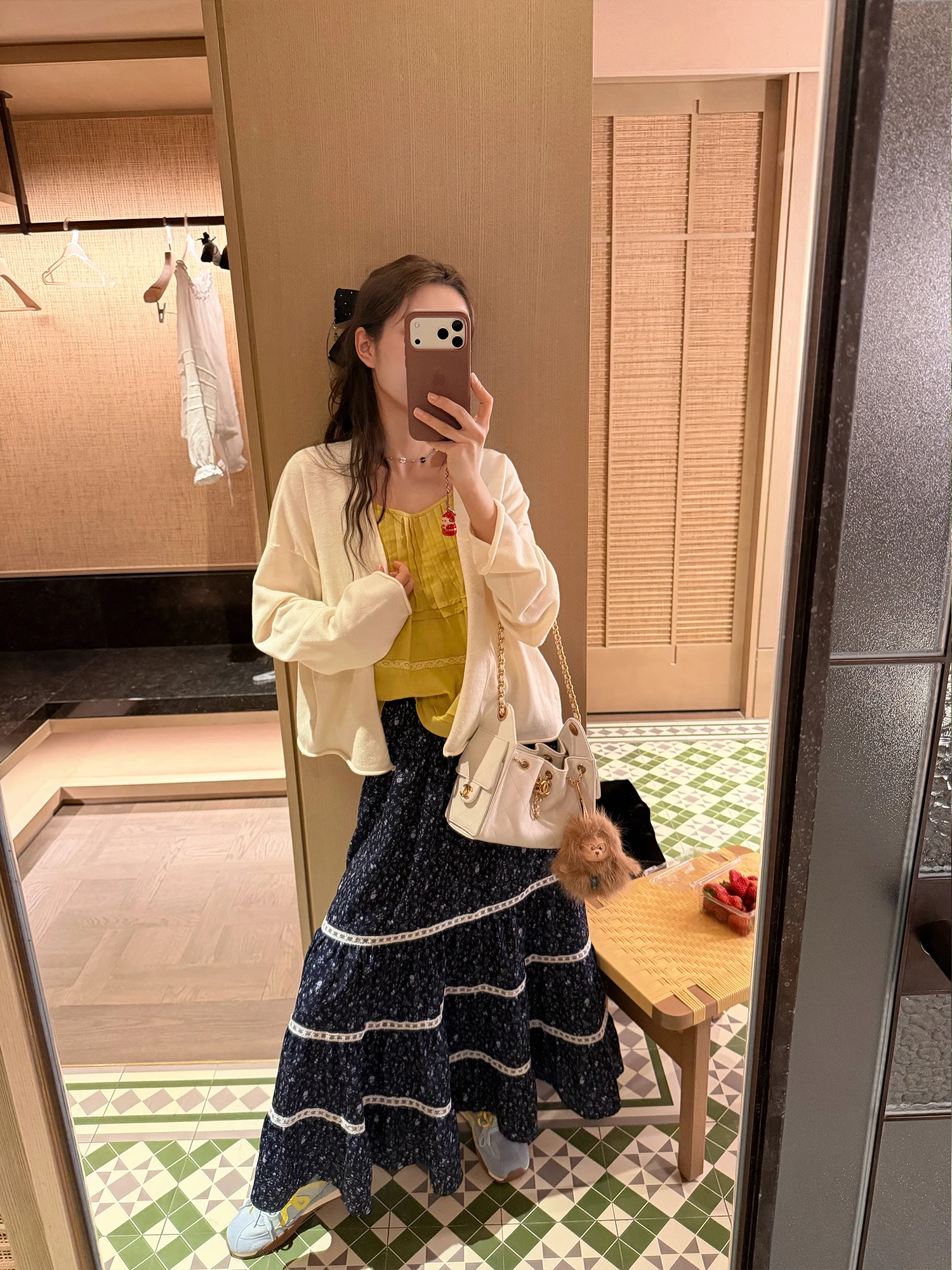 Женская длинная юбка с кружевным цветочным принтом, больших размеров, с эффектом коррекции фигуры, на весну, с эластичной талией, многоярусная юбка-кейк
Женская длинная юбка с кружевным цветочным принтом, больших размеров, с эффектом коррекции фигуры, на весну, с эластичной талией, многоярусная юбка-кейк