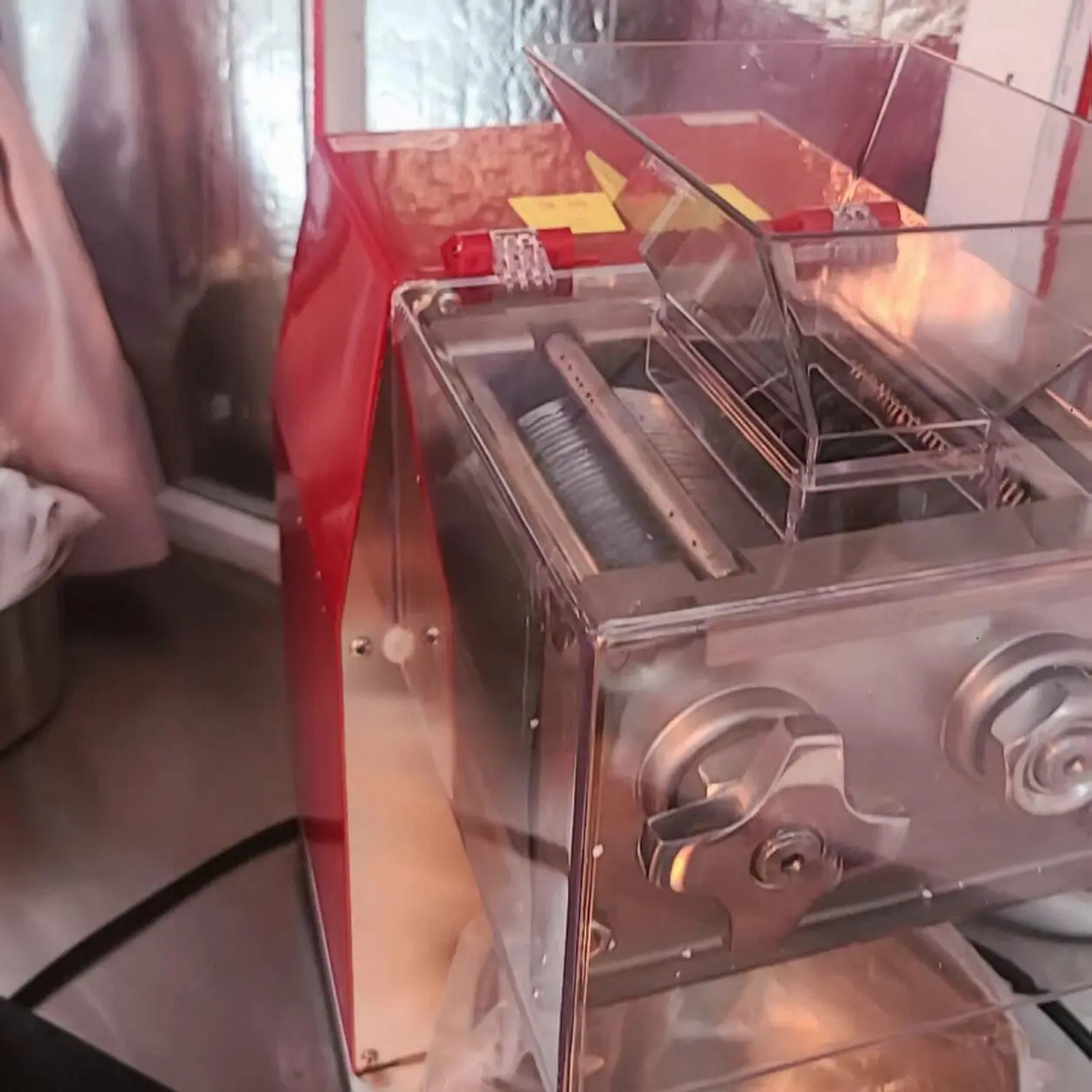 Commercial Meat Cutting Stainless Steel Meat Grinder Shredder Multi Function Meat Chopper 220v
Commercial Meat Cutting Stainless Steel Meat Grinder Shredder Multi Function Meat Chopper 220v