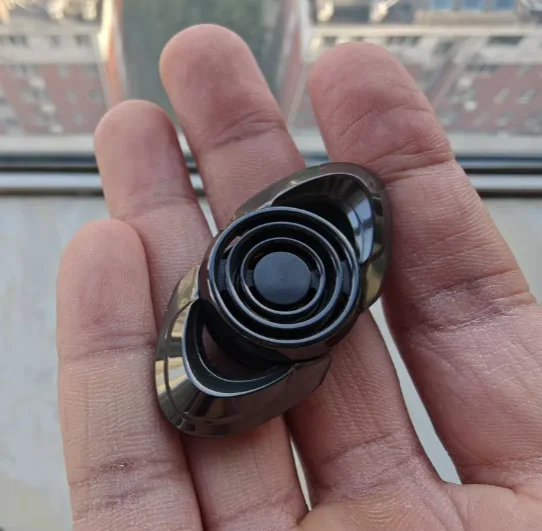 Used EDC Yh two page magic shadow zirconium throwing material EDC decompression toy
Used EDC Yh two page magic shadow zirconium throwing material EDC decompression toy