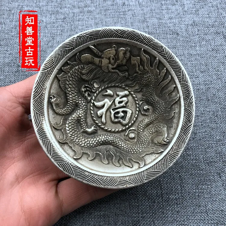 white copper, dragon and phoenix bowls and cupsincense for bowls bronze carvings, small ornaments, fragrant plates of copper.
white copper, dragon and phoenix bowls and cupsincense for bowls bronze carvings, small ornaments, fragrant plates of copper.