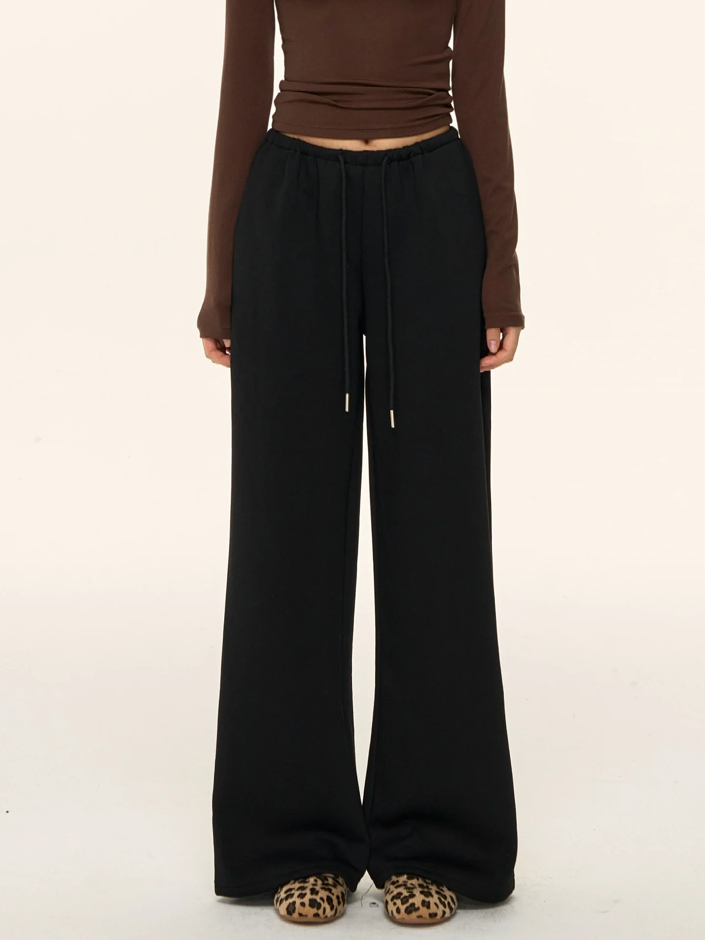Nova B Women's Black Drawstring Straight Leg Sweatpants Slimming Trousers Casual Cotton Natural Waist Autumn Fashion
Nova B Women's Black Drawstring Straight Leg Sweatpants Slimming Trousers Casual Cotton Natural Waist Autumn Fashion