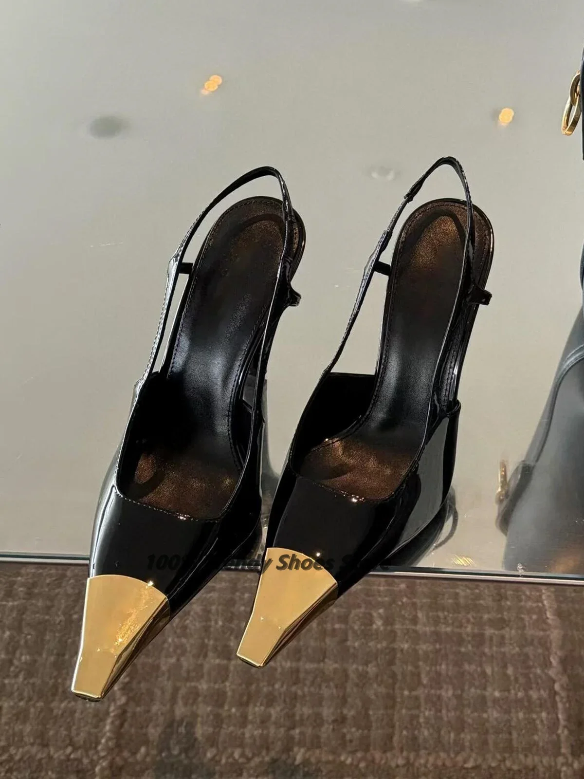 Super High Heels Women's New Spring Metal Small Square Head Shallow Mouth Strap Sandals Black Lacquer Leather Single Shoes
Super High Heels Women's New Spring Metal Small Square Head Shallow Mouth Strap Sandals Black Lacquer Leather Single Shoes