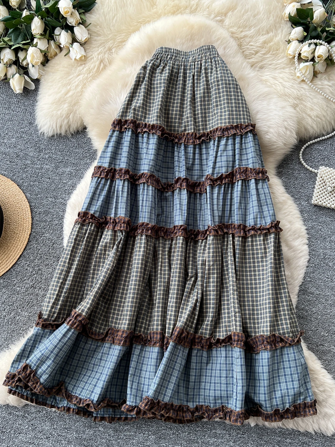 Retro Plaid Splicing A-Line Midi Skirt High Waist Cake Skirt Versatile Elegant Mid-Length Skirt for Women Summer City Commute
Retro Plaid Splicing A-Line Midi Skirt High Waist Cake Skirt Versatile Elegant Mid-Length Skirt for Women Summer City Commute