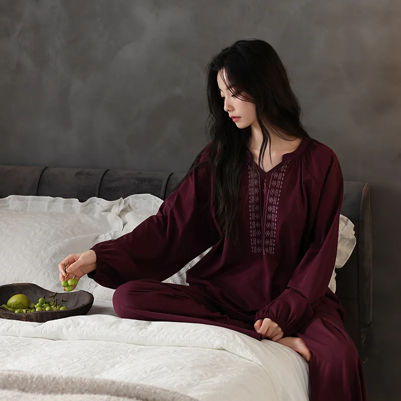 Long Sleeve Nightdress Women Elegant Flattering Soft Versatile Homewear Set Loose-Fitting Cotton Pyjamas
Long Sleeve Nightdress Women Elegant Flattering Soft Versatile Homewear Set Loose-Fitting Cotton Pyjamas