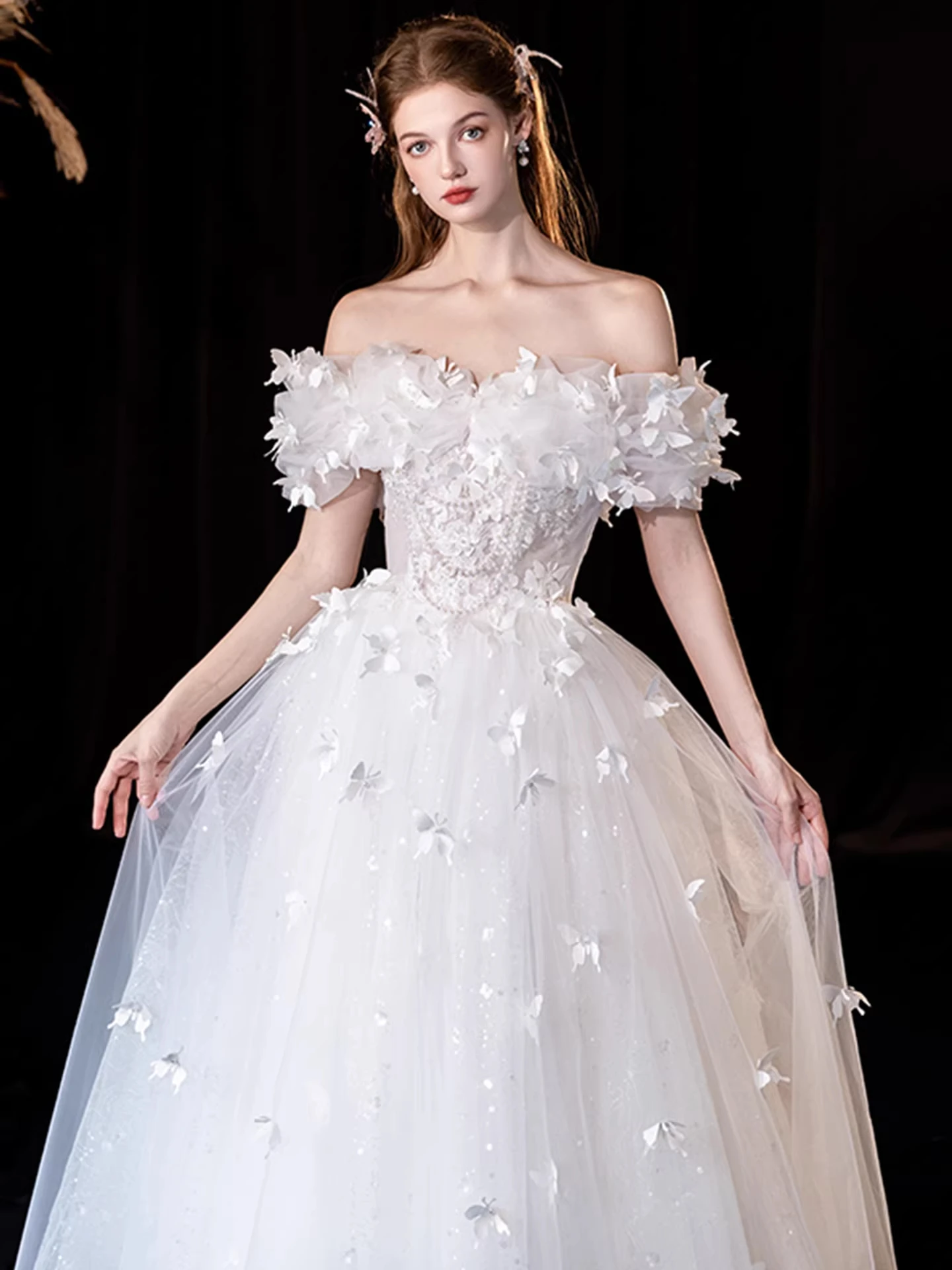 Elegant White One-Shoulder Bridal Gown Sweet Style Flower Embellished Long Skirt for Engagement Wedding Girl's Ceremony
Elegant White One-Shoulder Bridal Gown Sweet Style Flower Embellished Long Skirt for Engagement Wedding Girl's Ceremony