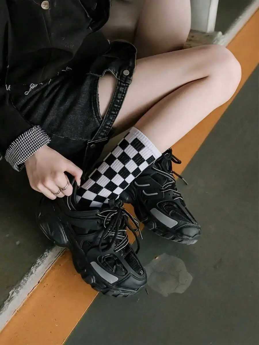 5 Pairs Unisex Checkerboard Pattern Mid-Calf Socks, Casual Vintage Style, Soft Comfortable Daily Wear
5 Pairs Unisex Checkerboard Pattern Mid-Calf Socks, Casual Vintage Style, Soft Comfortable Daily Wear