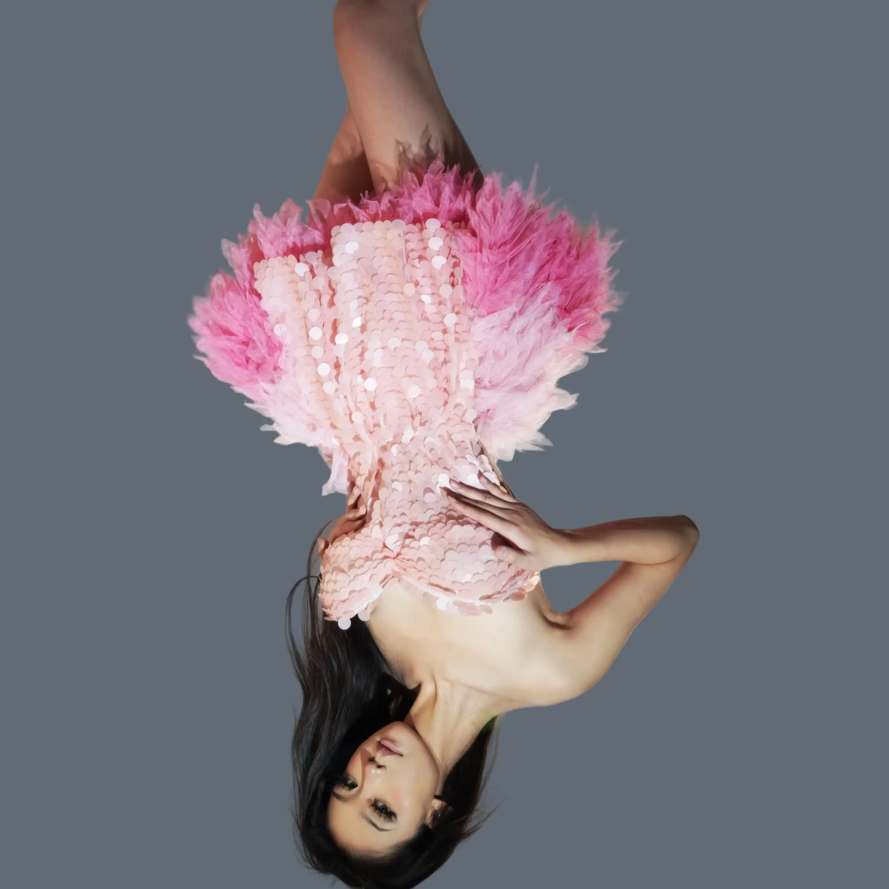 Sparkly Sequins Pink Dress Sexy Birthday Party Tube Bandage Crop Tops Mini Skirt 2Pieces Set Women Club Performance Stage Wear
Sparkly Sequins Pink Dress Sexy Birthday Party Tube Bandage Crop Tops Mini Skirt 2Pieces Set Women Club Performance Stage Wear