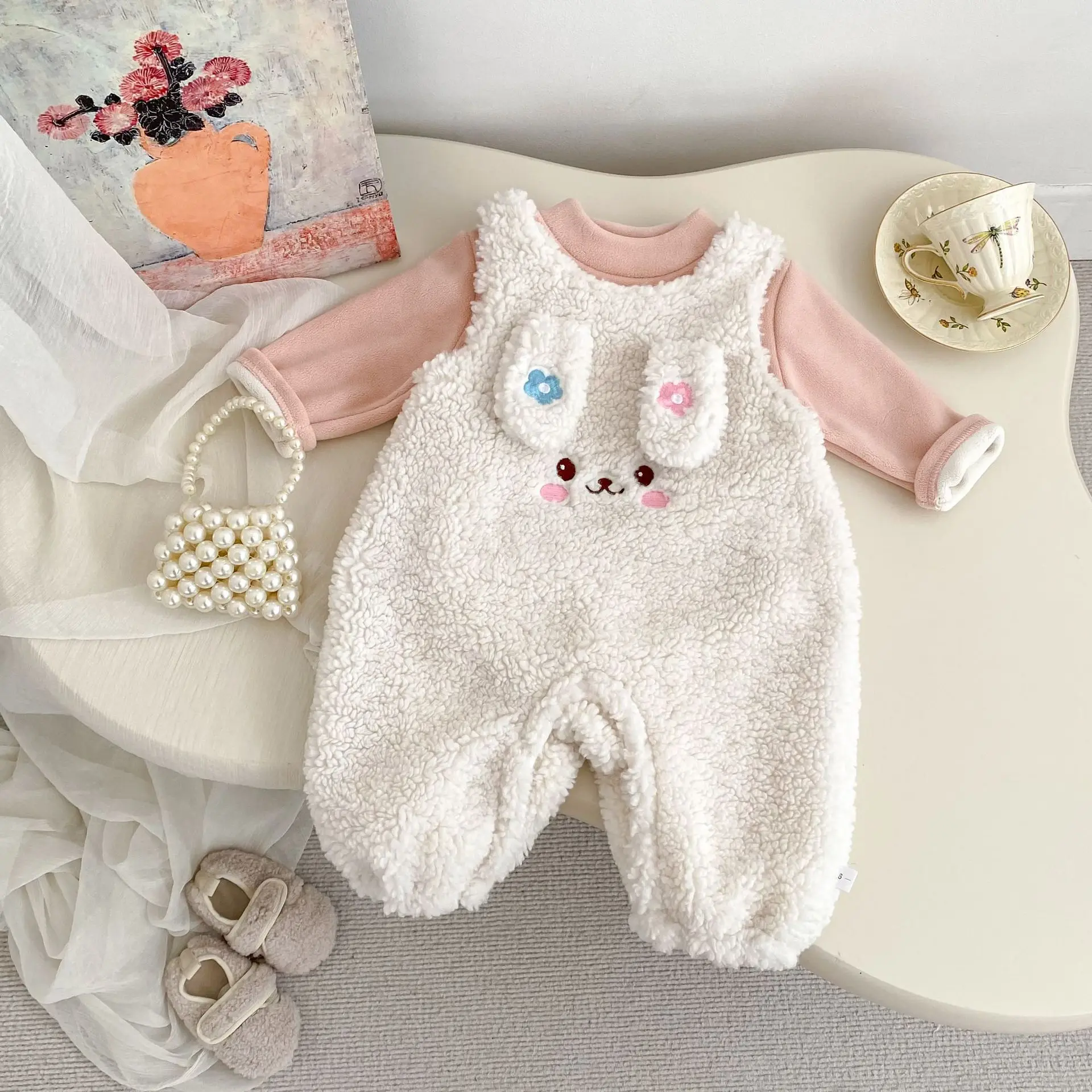 Two-piece Base Shirt Set Overalls Romper Thicken Cute Rabbit Onesie Baby Winter Sweet Soft Comfortable Casual Fashionable
Two-piece Base Shirt Set Overalls Romper Thicken Cute Rabbit Onesie Baby Winter Sweet Soft Comfortable Casual Fashionable