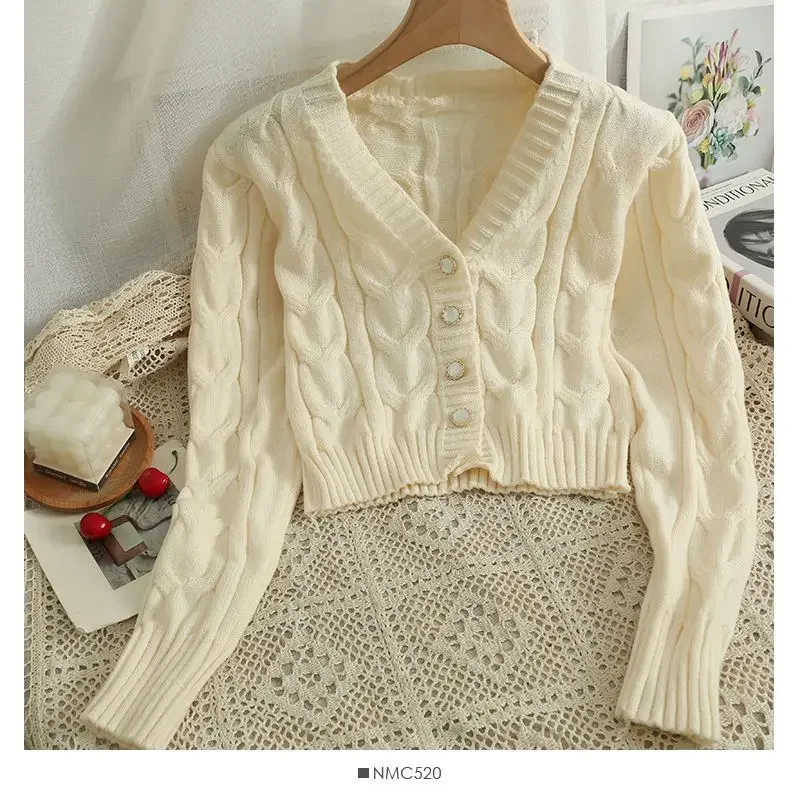Salt Cream Color Sweet Korean Version New Fried Dough Twists Coat Short Top Sweater Thin Long Sleeve
Salt Cream Color Sweet Korean Version New Fried Dough Twists Coat Short Top Sweater Thin Long Sleeve