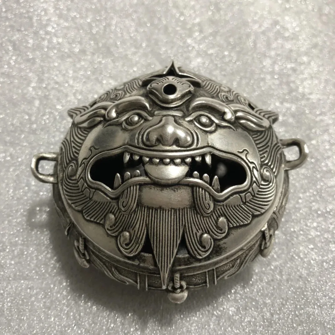 Silver Plated White Copper Beast of Fortune Aromatherapy Stove Exquisite Old
Silver Plated White Copper Beast of Fortune Aromatherapy Stove Exquisite Old