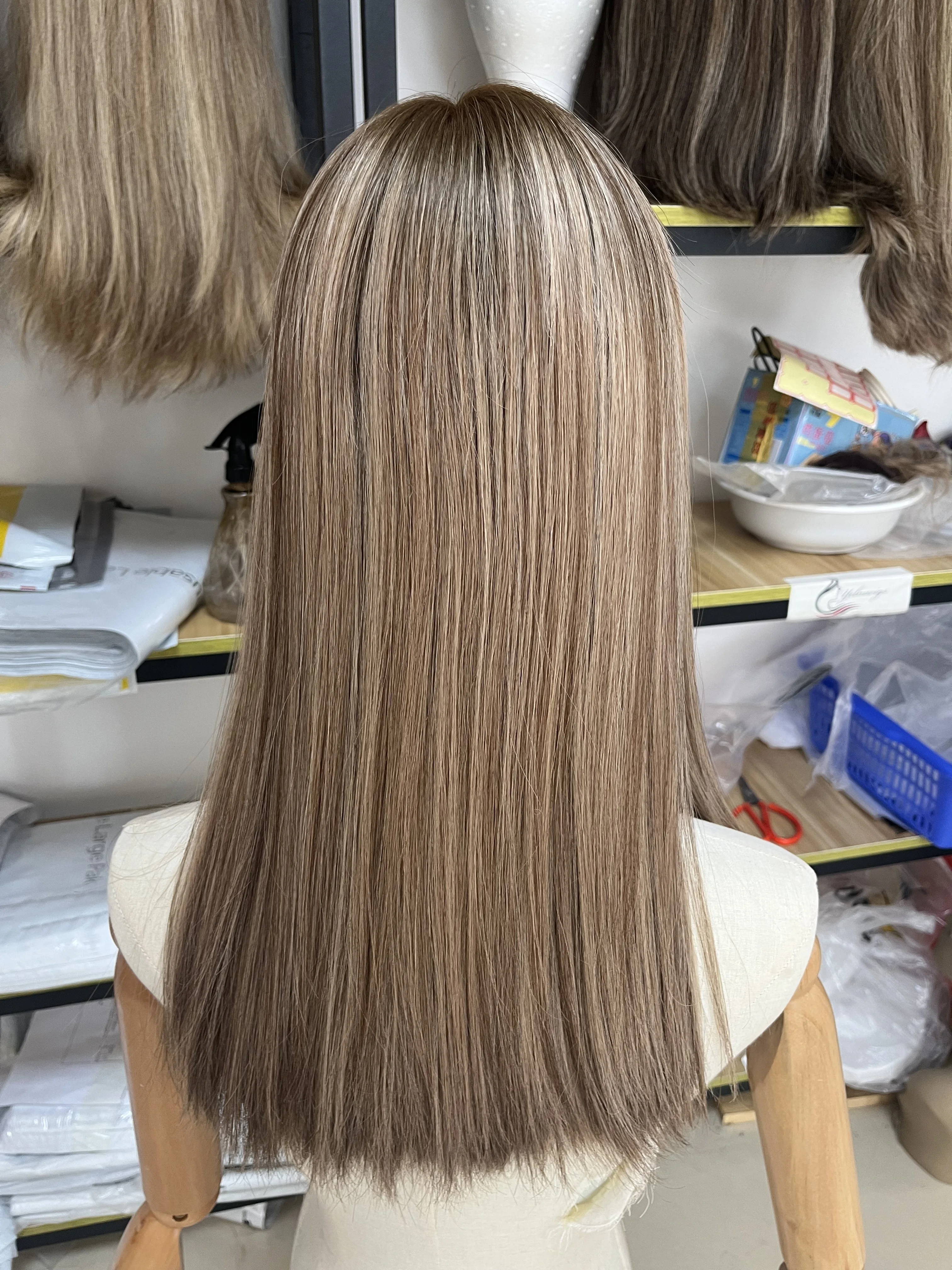 New Fashion Slight Layer Blonde Hair Lace Front Wig 100% European Hair Jewish Kosher Wigs
New Fashion Slight Layer Blonde Hair Lace Front Wig 100% European Hair Jewish Kosher Wigs