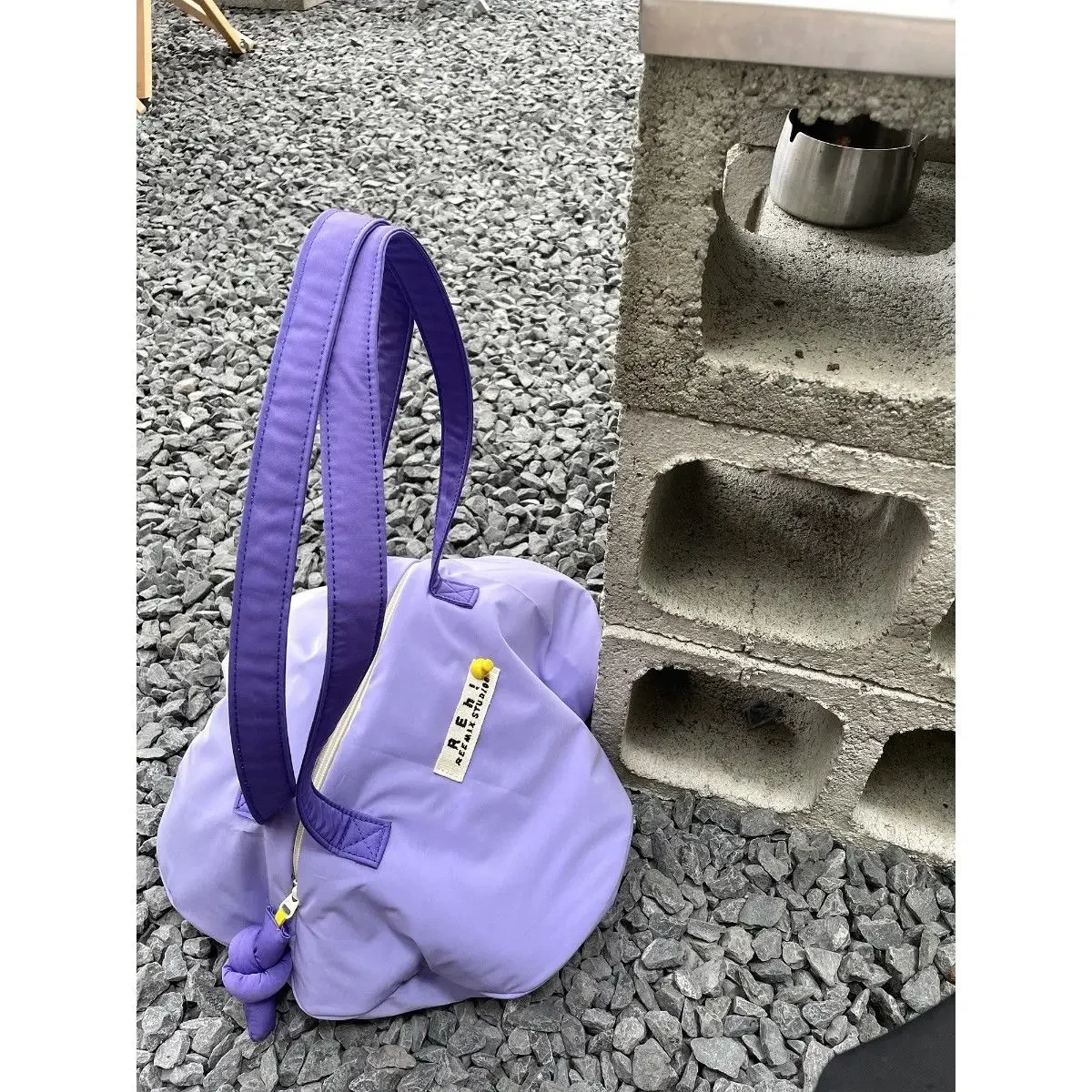 Tote Bag Women Nylon Letter Casual Fashion Letter Zipper SOFT Shoulder Bag Pures and Bags Crossbody Girls Bag Designer
Tote Bag Women Nylon Letter Casual Fashion Letter Zipper SOFT Shoulder Bag Pures and Bags Crossbody Girls Bag Designer
