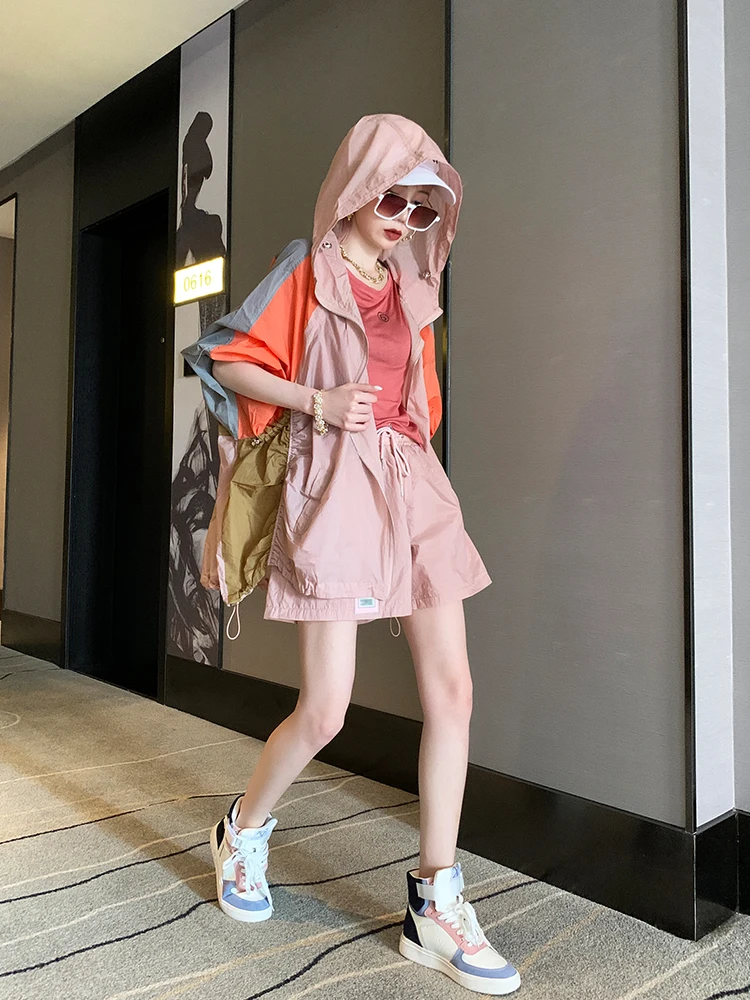 2022 Summer New Womens Suit Sports Suit Korean Loose Thin sun protection jacket Casual Shorts Two Piece Set sportswear
2022 Summer New Womens Suit Sports Suit Korean Loose Thin sun protection jacket Casual Shorts Two Piece Set sportswear