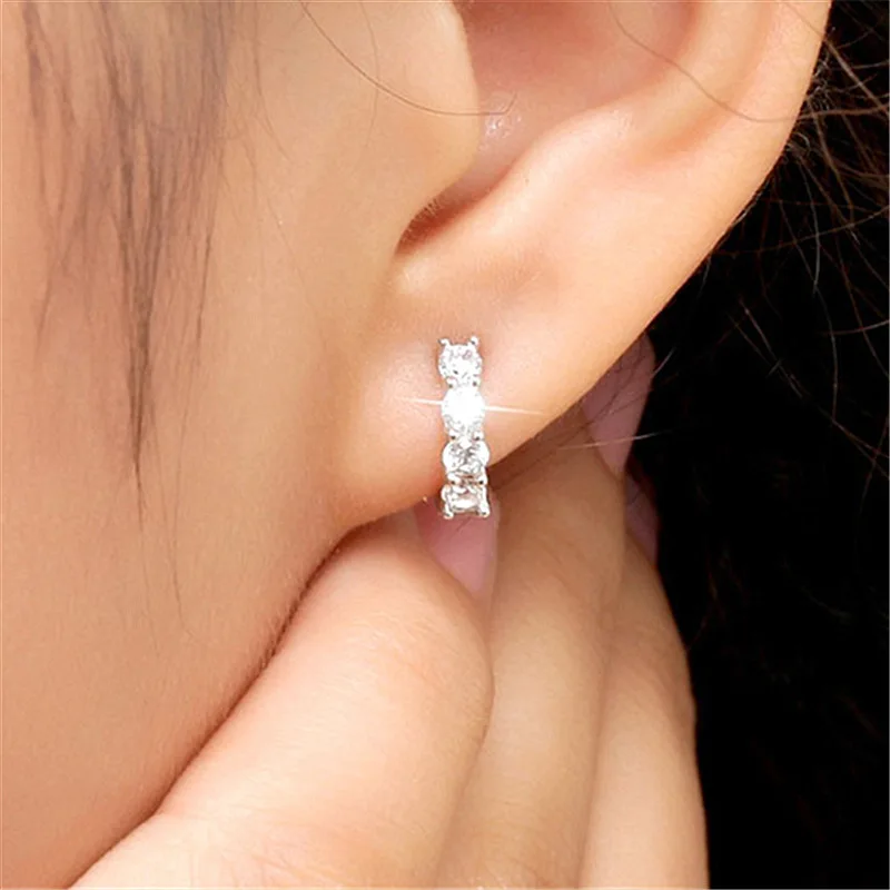 925 Sterling Silver D/VVS1 Moissanite Hoop Earrings for Women 0.9cttw Diamond Round Earring Huggies Classic Wedding Party Gift
925 Sterling Silver D/VVS1 Moissanite Hoop Earrings for Women 0.9cttw Diamond Round Earring Huggies Classic Wedding Party Gift