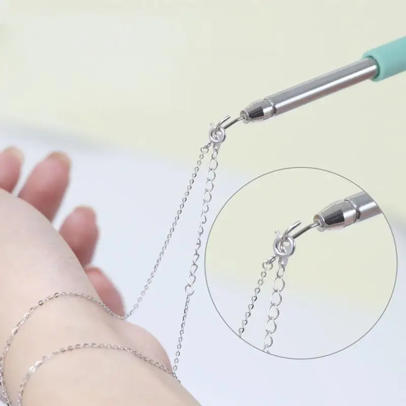 Bracelet Wear Auxiliary Tool Assistance Retractable Jewelry Fastener Small Clasps Hook Wrist Jewelry Wear Gadget
Bracelet Wear Auxiliary Tool Assistance Retractable Jewelry Fastener Small Clasps Hook Wrist Jewelry Wear Gadget
