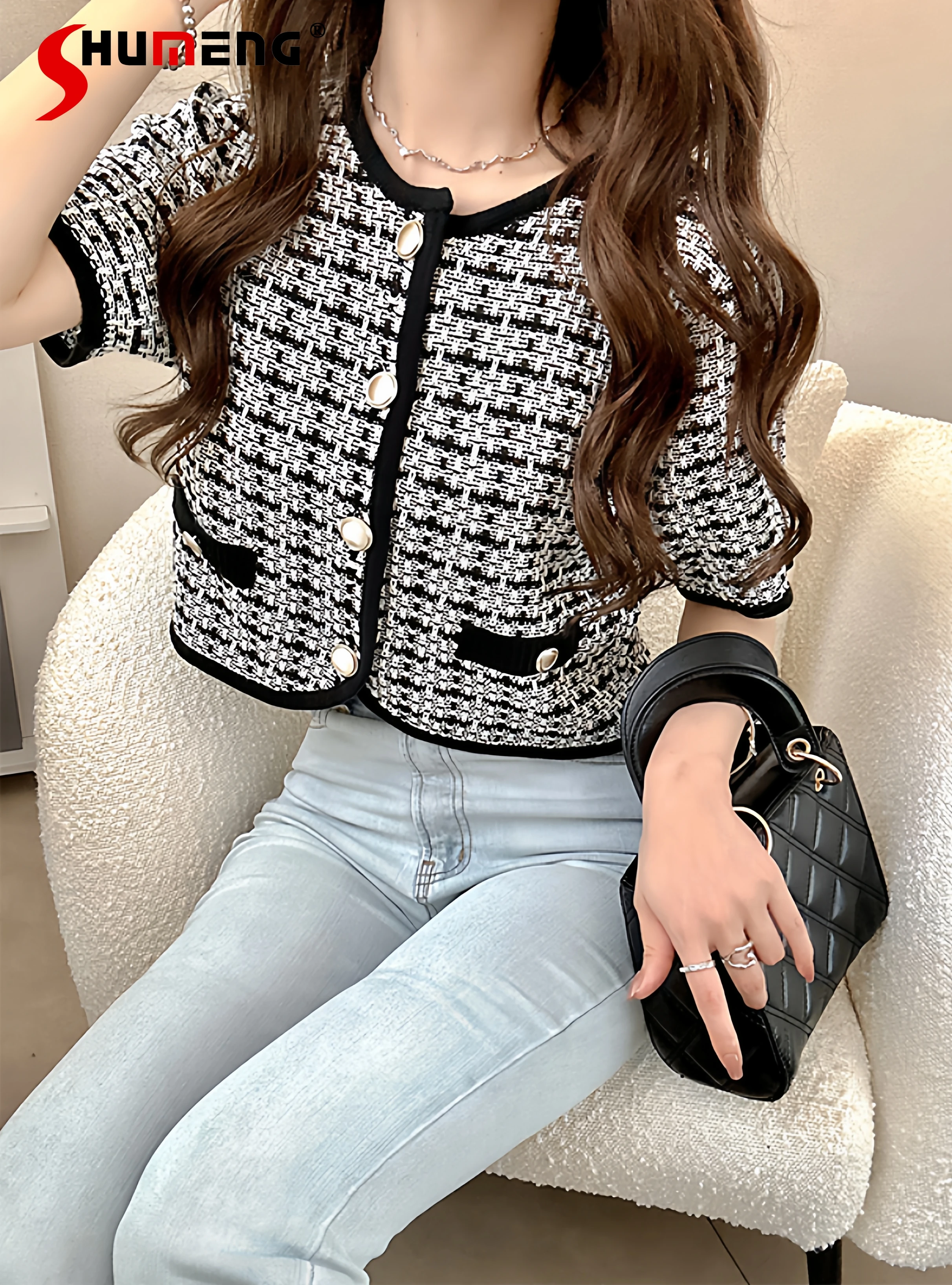 Элегантные милые вязаные рубашки в японском стиле с круглым вырезом и короткими рукавами, однобортный твидовый клетчатый кардиган, куртка для женщин, лето
Элегантные милые вязаные рубашки в японском стиле с круглым вырезом и короткими рукавами, однобортный твидовый клетчатый кардиган, куртка для женщин, лето