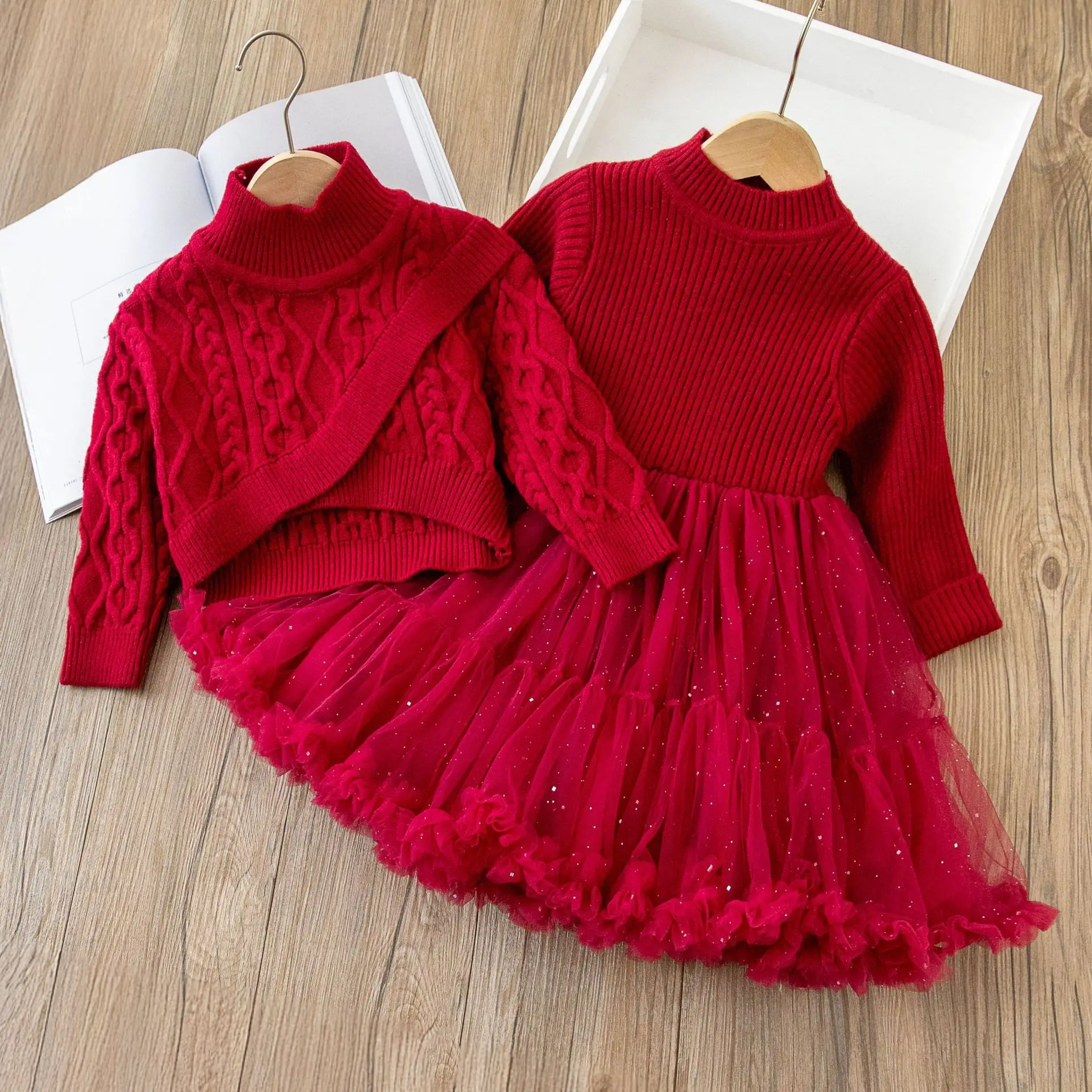 Красный вязаный топ и цельное платье из 2 предметов, рождественское праздничное платье принцессы, осенне-зимнее сетчатое платье-пачка, детское платье на день рождения
Красный вязаный топ и цельное платье из 2 предметов, рождественское праздничное платье принцессы, осенне-зимнее сетчатое платье-пачка, детское платье на день рождения