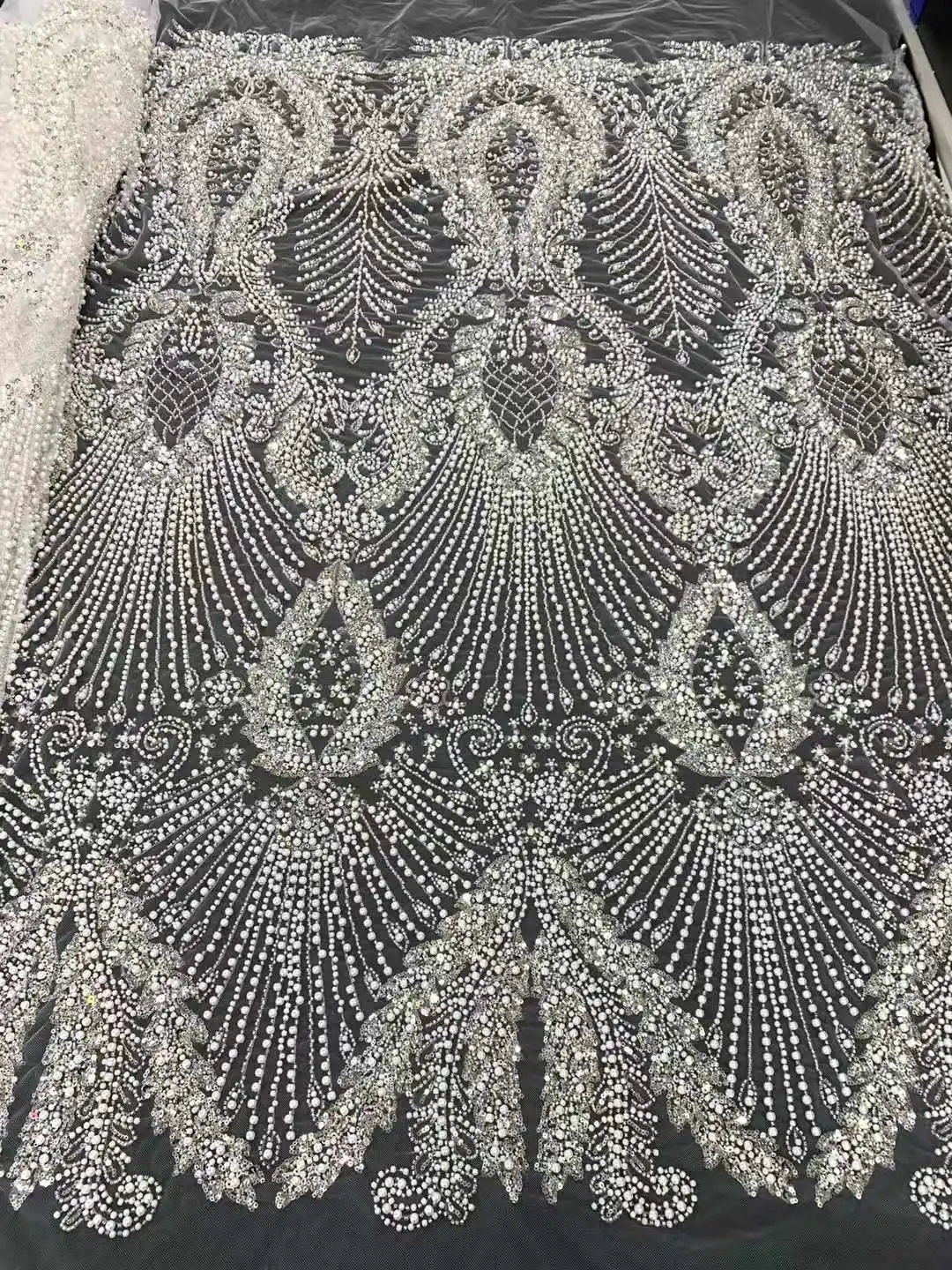 Luxury African Heavy Handmade Beaded Lace Fabric 2025 High Quality Lace 5Yards Sequins French Tulle Bead Lace For Wedding Party
Luxury African Heavy Handmade Beaded Lace Fabric 2025 High Quality Lace 5Yards Sequins French Tulle Bead Lace For Wedding Party