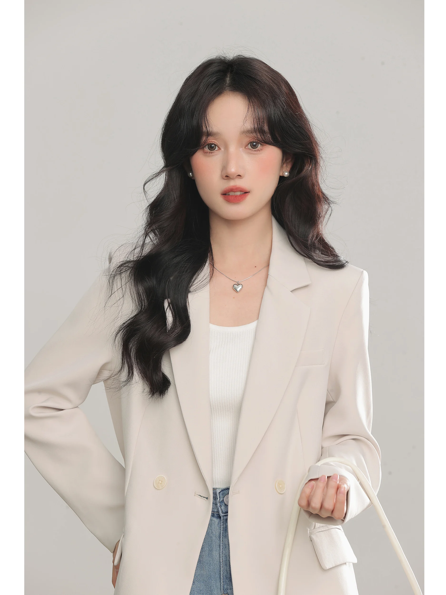 Женский пиджак Lingjiu 2026: Новинка, цвет абрикосовый, элегантный дизайн для офиса, укороченный, в западном стиле, милый прямой крой
Женский пиджак Lingjiu 2026: Новинка, цвет абрикосовый, элегантный дизайн для офиса, укороченный, в западном стиле, милый прямой крой