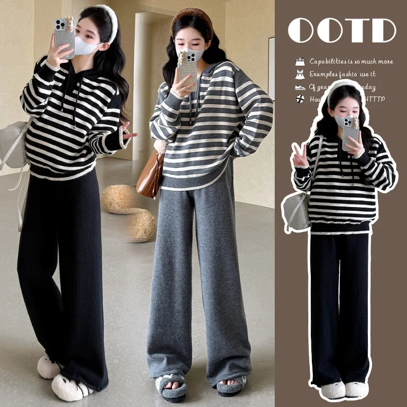 2025 Korean Style Pregnancy Outfit Early Autumn Striped Sweater with Lounge Pants Loose Fit Maternity Two Piece Set Cozy
2025 Korean Style Pregnancy Outfit Early Autumn Striped Sweater with Lounge Pants Loose Fit Maternity Two Piece Set Cozy