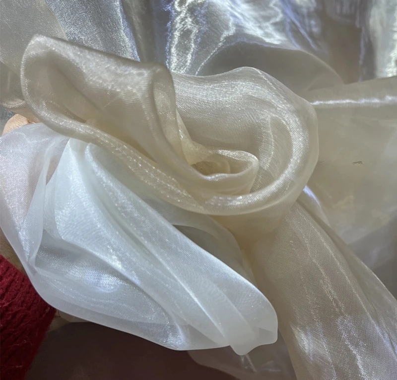 Nylon coarse mesh fabric hard mesh skirt support lining transparent design DIY wedding dress veil accessory fabric design
Nylon coarse mesh fabric hard mesh skirt support lining transparent design DIY wedding dress veil accessory fabric design