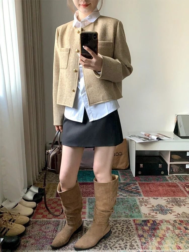 Твидовый жакет женский элегантный осенний в стиле стимпанк, готический, с узором «рыбья кость», военный, с клапанами, множеством карманов, на кнопках, классический, для работы, в стиле преппи, для повседневной носки, элегантный
Твидовый жакет женский элегантный осенний в стиле стимпанк, готический, с узором «рыбья кость», военный, с клапанами, множеством карманов, на кнопках, классический, для работы, в стиле преппи, для повседневной носки, элегантный