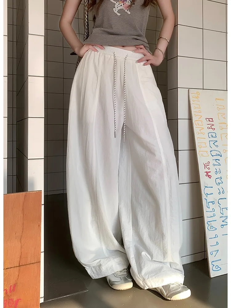 Quick Dry Pure Color Belted Drapey Versatile Casual Wide Leg Pants Loose Fit Long Trousers for Ladies Summer Season
Quick Dry Pure Color Belted Drapey Versatile Casual Wide Leg Pants Loose Fit Long Trousers for Ladies Summer Season