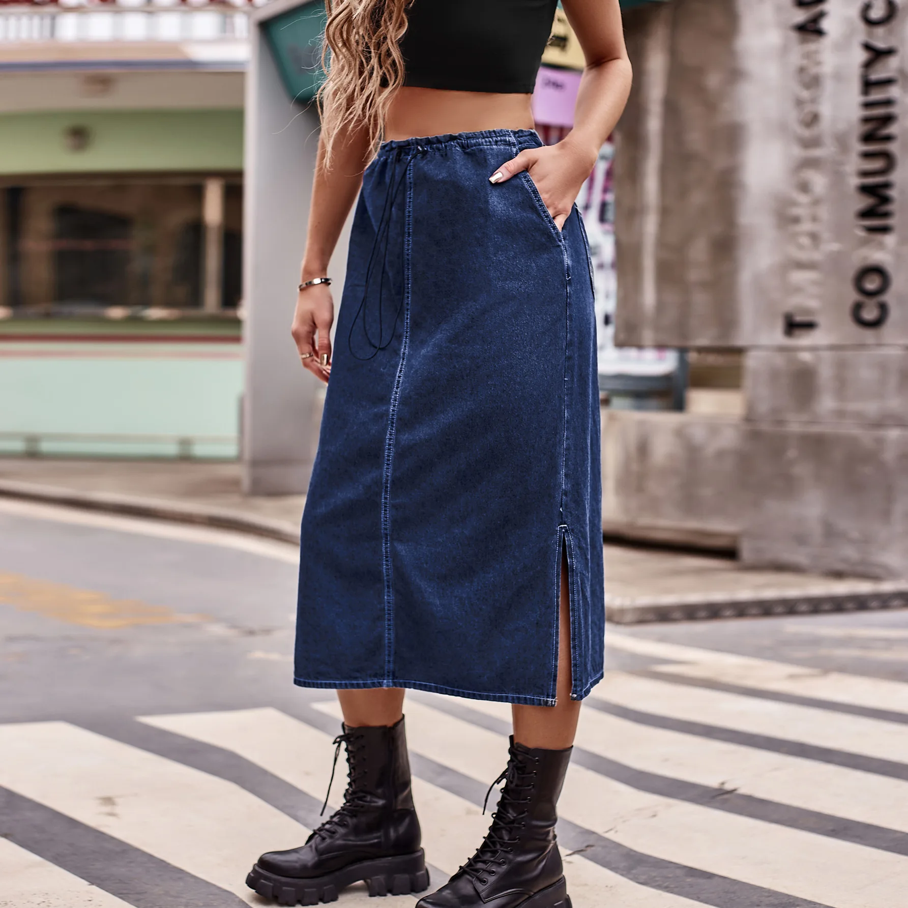 Semi-elastic Waist Drawstring Denim Half Body Skirt, New Fashionable Drawstring Slit Long Skirt for Women in Spring and Summer
Semi-elastic Waist Drawstring Denim Half Body Skirt, New Fashionable Drawstring Slit Long Skirt for Women in Spring and Summer