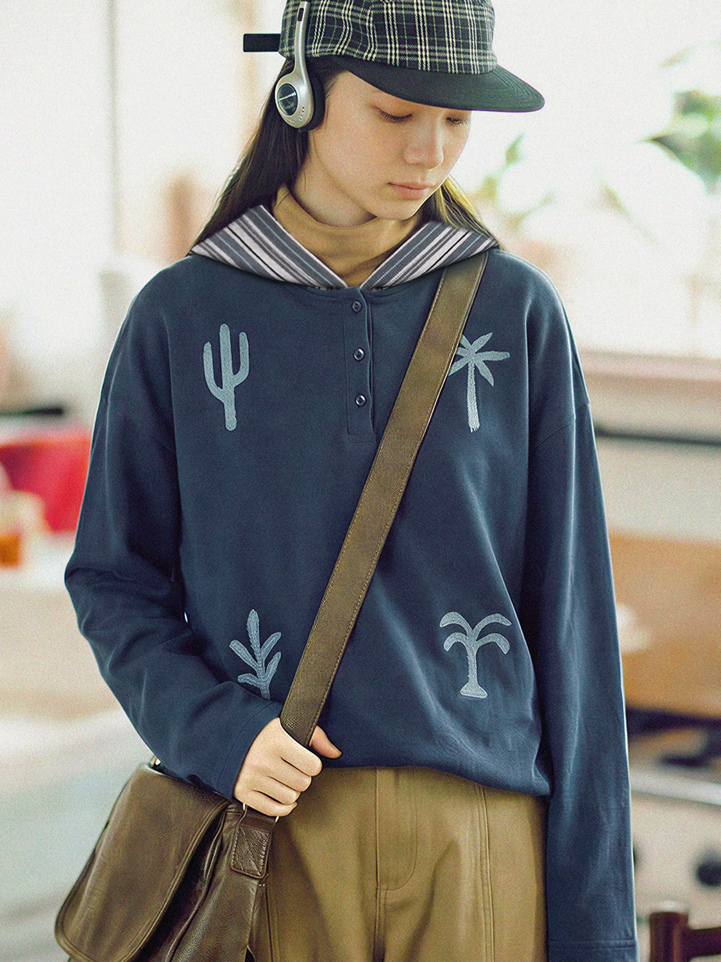 Женская толстовка Octopusme свободного кроя с длинными рукавами, новинка весенней коллекции, тонкая, с цветным принтом, повседневная, удобная, в стиле свитшота
Женская толстовка Octopusme свободного кроя с длинными рукавами, новинка весенней коллекции, тонкая, с цветным принтом, повседневная, удобная, в стиле свитшота