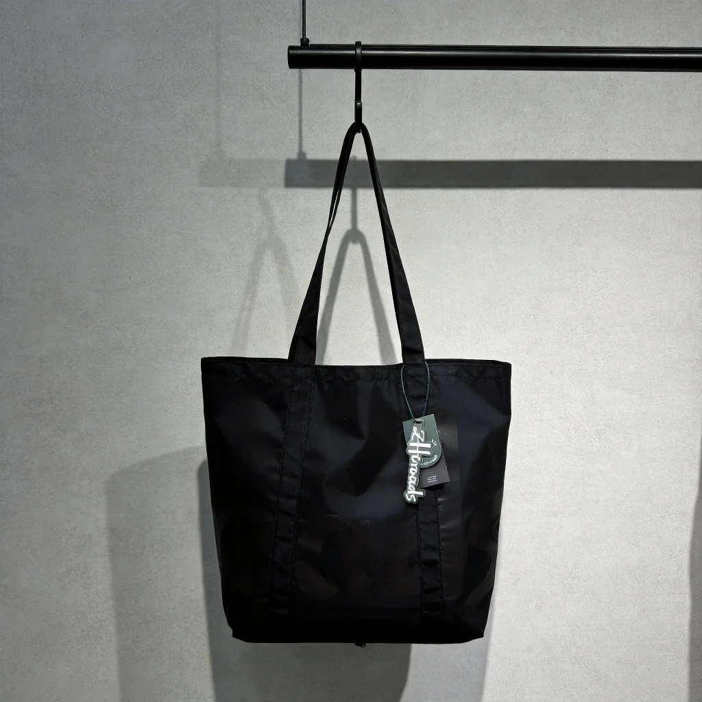 Large Capacity Foldable Nylon Tote Bag Women Waterproof Reusable Shopping Bag Travel Storage Handbag Lightweight Shoulder Bag
Large Capacity Foldable Nylon Tote Bag Women Waterproof Reusable Shopping Bag Travel Storage Handbag Lightweight Shoulder Bag