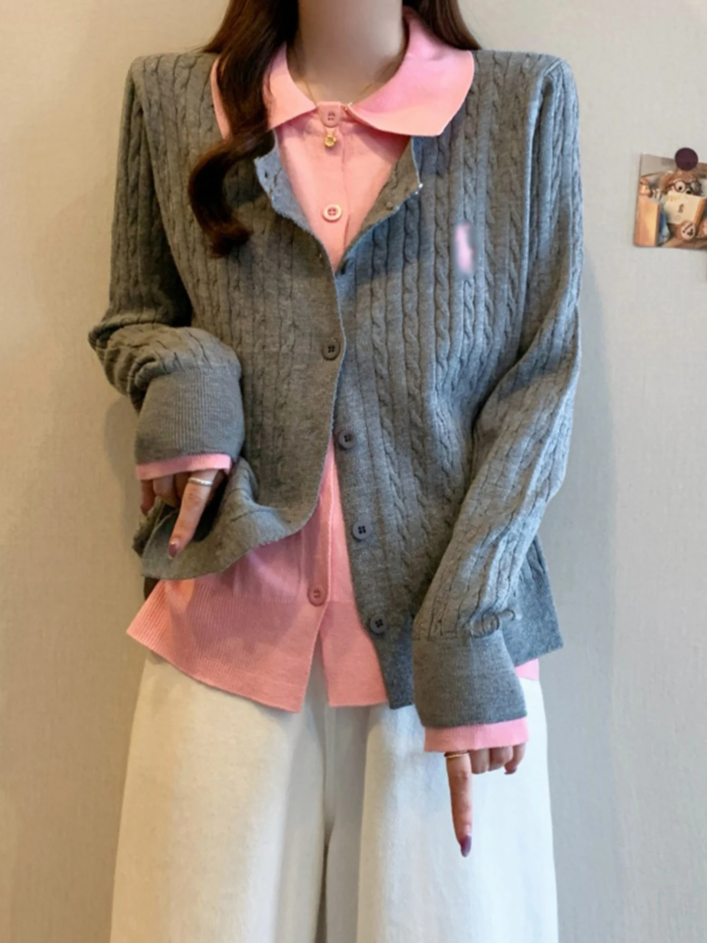 Мягкий вязаный свитер с имитацией двухслойности для женщин больших размеров, осенне-зимний, европейский стиль, с открытым воротом
Мягкий вязаный свитер с имитацией двухслойности для женщин больших размеров, осенне-зимний, европейский стиль, с открытым воротом