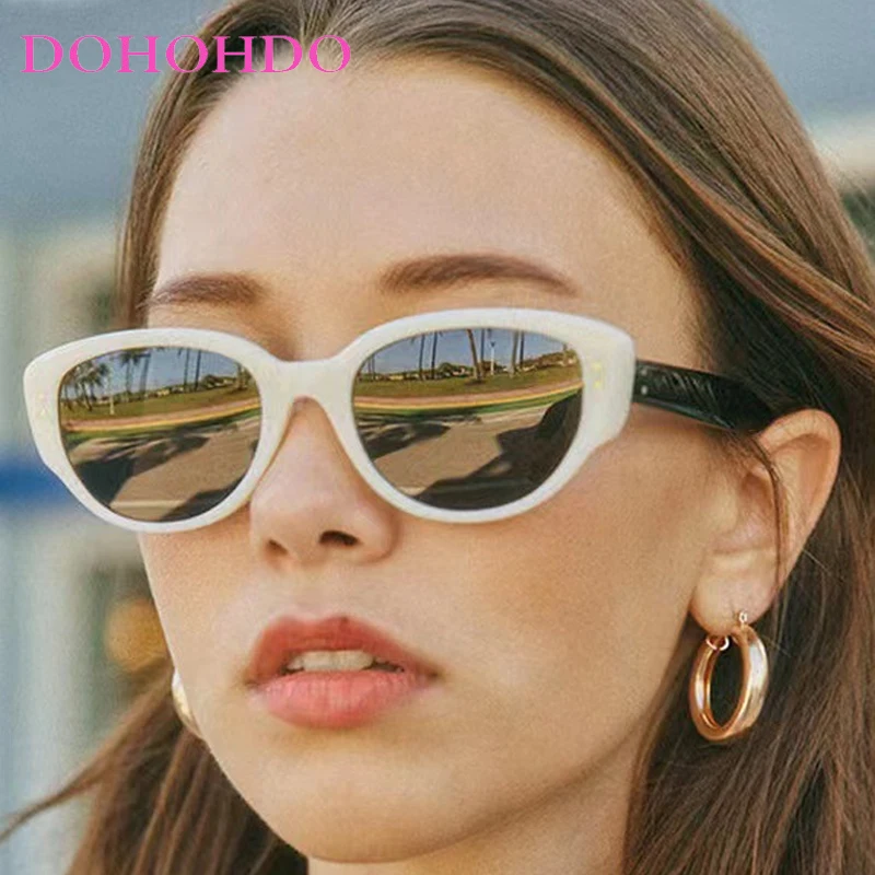 New Luxury Cute Cat Eye Rivets Sunglasses Men Women Brand Design Outdoor Travel Sunglasses UV400 Fashion High Quality Eyeglasses
New Luxury Cute Cat Eye Rivets Sunglasses Men Women Brand Design Outdoor Travel Sunglasses UV400 Fashion High Quality Eyeglasses