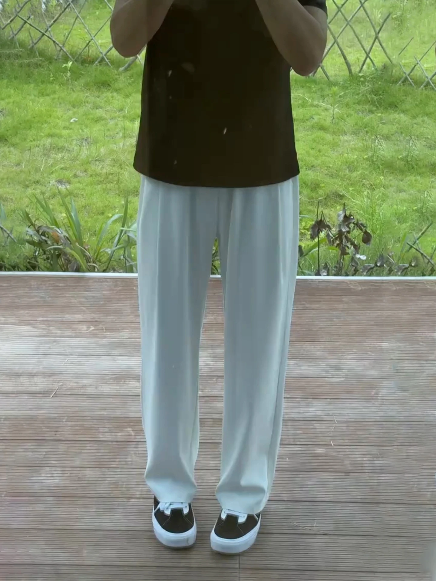 White Straight Leg Ice Silk Pants Men's Summer Thin Blade Flared Cool Casual Long Trousers Drapey Comfortable Breathable
White Straight Leg Ice Silk Pants Men's Summer Thin Blade Flared Cool Casual Long Trousers Drapey Comfortable Breathable