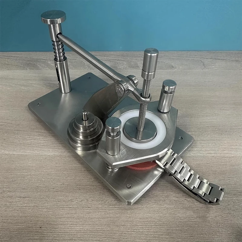 The Watch Mirror Has No Traces, Open The Watch Mirror and Remove The 18-45mm Watch Cover.
The Watch Mirror Has No Traces, Open The Watch Mirror and Remove The 18-45mm Watch Cover.