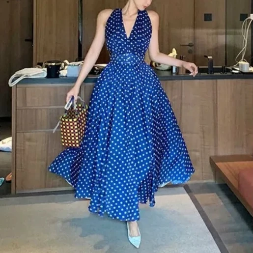 Blue Dot Printed Halter Dress Women Summer Holiday Party Clothing Lady Backless Sleeveless Vestidos Bodycon Streetwear
Blue Dot Printed Halter Dress Women Summer Holiday Party Clothing Lady Backless Sleeveless Vestidos Bodycon Streetwear