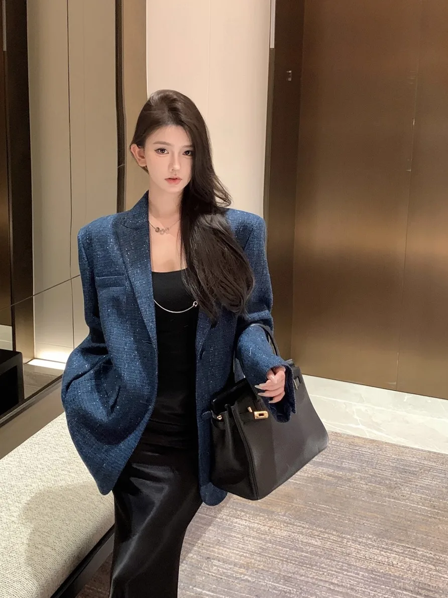 Твидовый жакет фиолетовый женский весенний из замши удлиненный элегантный винтажный с тиснением регулируемый на шнуровке с вышивкой романтичный универсальный
Твидовый жакет фиолетовый женский весенний из замши удлиненный элегантный винтажный с тиснением регулируемый на шнуровке с вышивкой романтичный универсальный