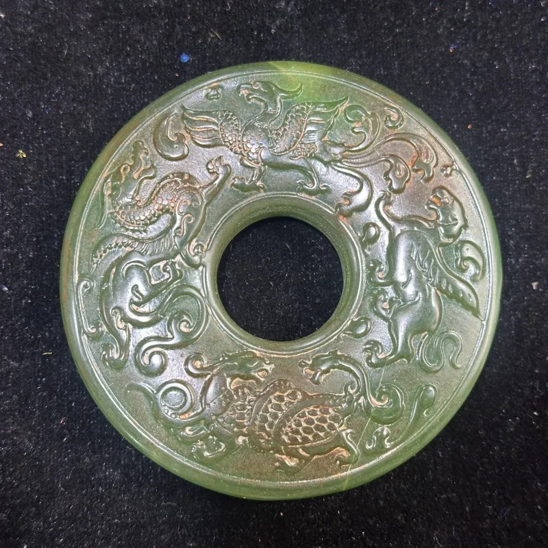 Antique Xiu pendant, ancient old utensils, old leather carving craft ornament to play with the flower pendant.
Antique Xiu pendant, ancient old utensils, old leather carving craft ornament to play with the flower pendant.