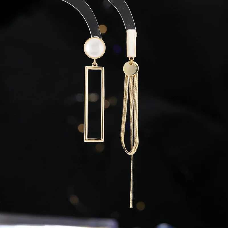 Super Fairy Personality Asymmetric Face-Slimming AB Style Tassel Earrings Elegant Temperament Long Design Geometric Silver Needl
Super Fairy Personality Asymmetric Face-Slimming AB Style Tassel Earrings Elegant Temperament Long Design Geometric Silver Needl