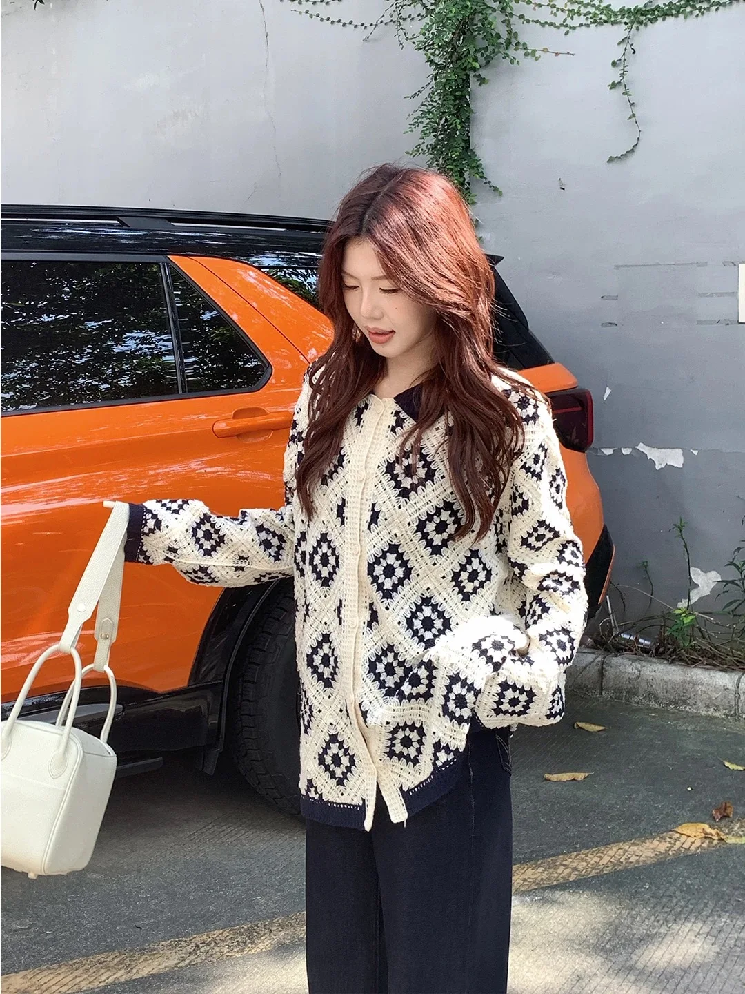 2025 Autumn and Winter Handmade Crochet Contrast Color Knitted Cardigan Women Loose Sweater Jackets Outerwear F160
2025 Autumn and Winter Handmade Crochet Contrast Color Knitted Cardigan Women Loose Sweater Jackets Outerwear F160