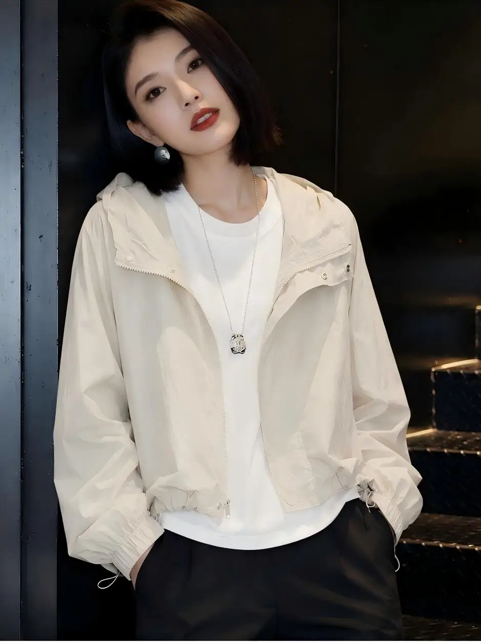 Women's Hooded Lightweight Loose Summer Sun Protection Clothing Outdoor Climbing Jacket Breathable Versatile Short Style
Women's Hooded Lightweight Loose Summer Sun Protection Clothing Outdoor Climbing Jacket Breathable Versatile Short Style