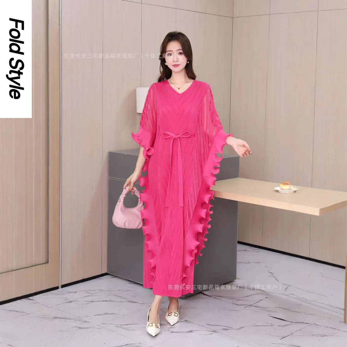 Miyake Fashion Pleated Women's Long Dress Ruffles Batwing Sleeves Belt Gathered Waist Dresses Elegant Party 2025 New 
Miyake Fashion Pleated Women's Long Dress Ruffles Batwing Sleeves Belt Gathered Waist Dresses Elegant Party 2025 New